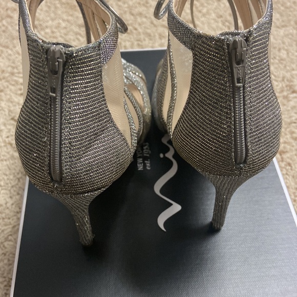 Silver glitter special occasion heels - Picture 2 of 7